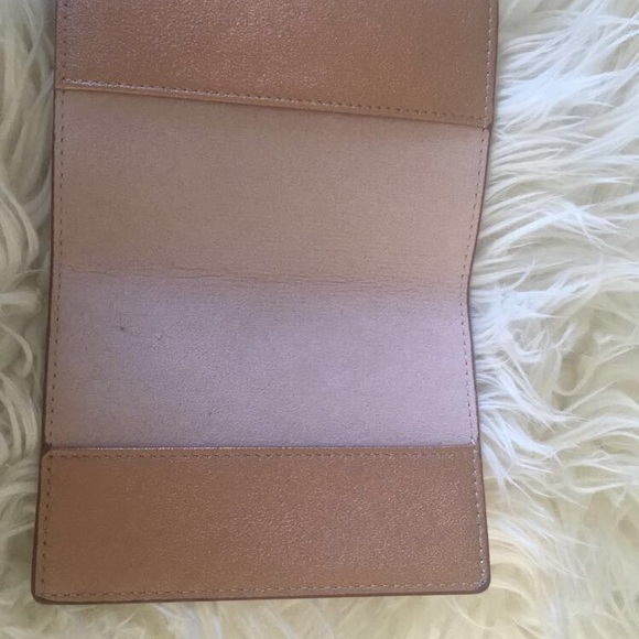 Rosegold Passport Holder - Picture 2 of 2